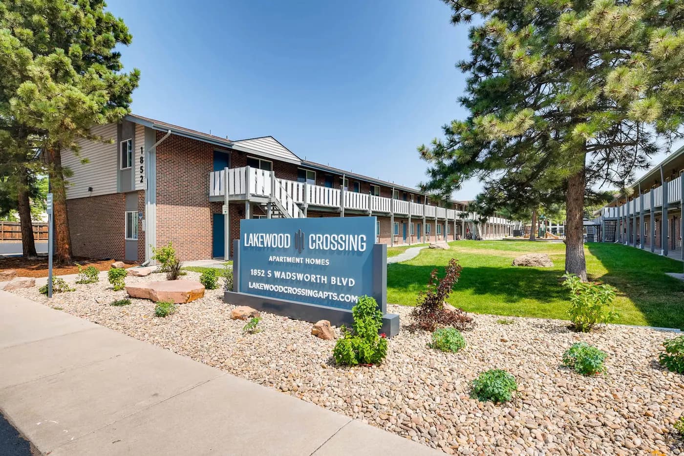 Lakewood Crossing
